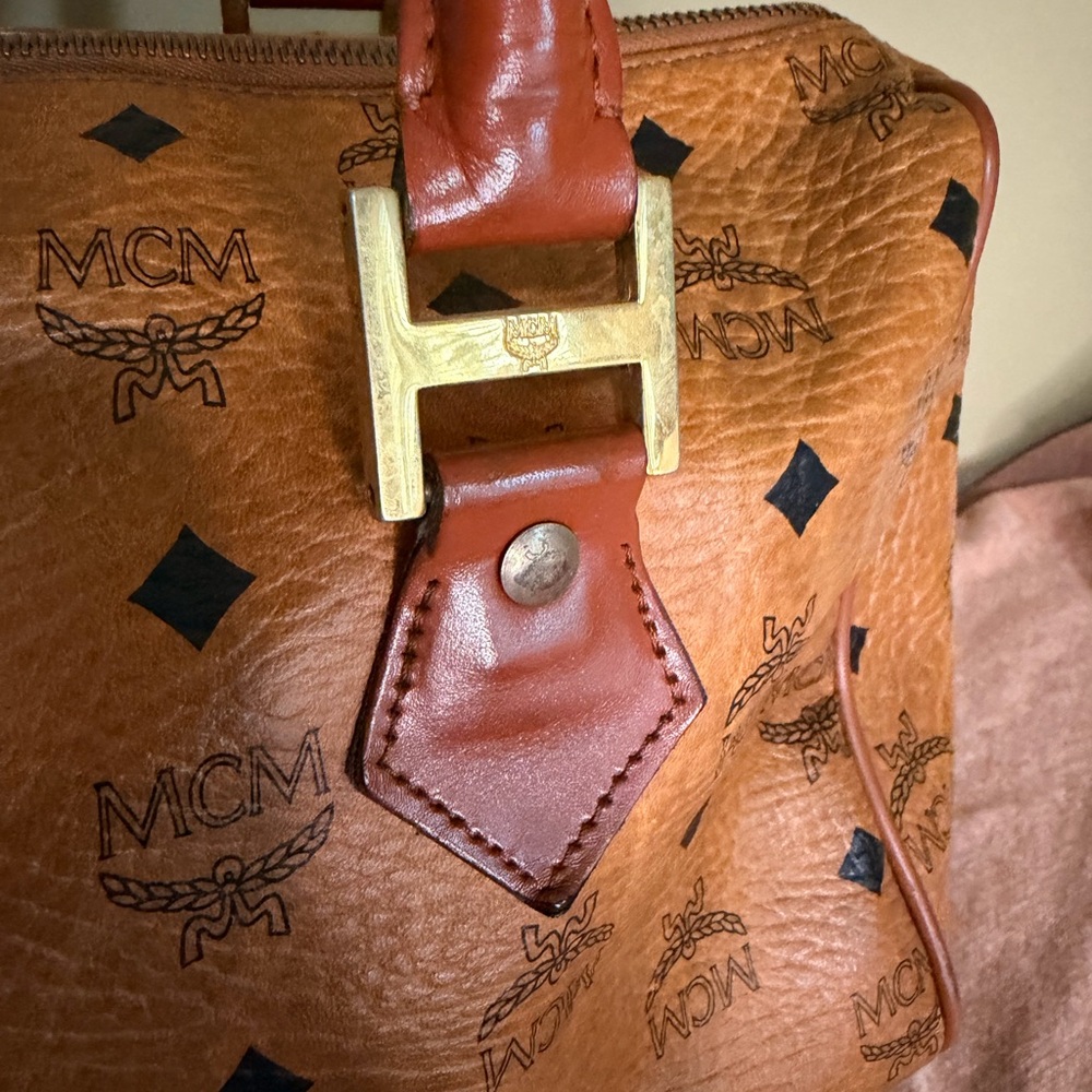 Vintage MCM Boston bag in Cognac. - Picture 6 of 16